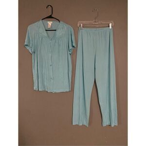 Vanity Fair Vintage Baby Blue Short Sleeve Button Up Pajama Set Nylon M